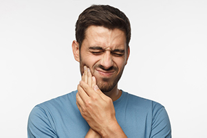 Image of a man with jaw pain.